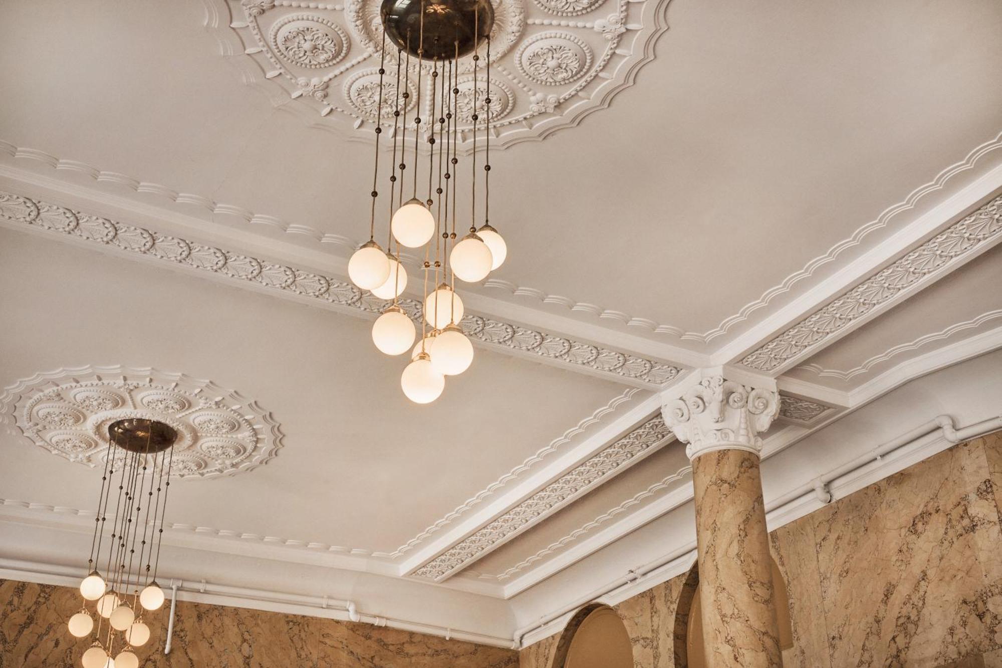 欧普斯十六酒店 卑爾根 外观 照片 Ceiling of the main hall